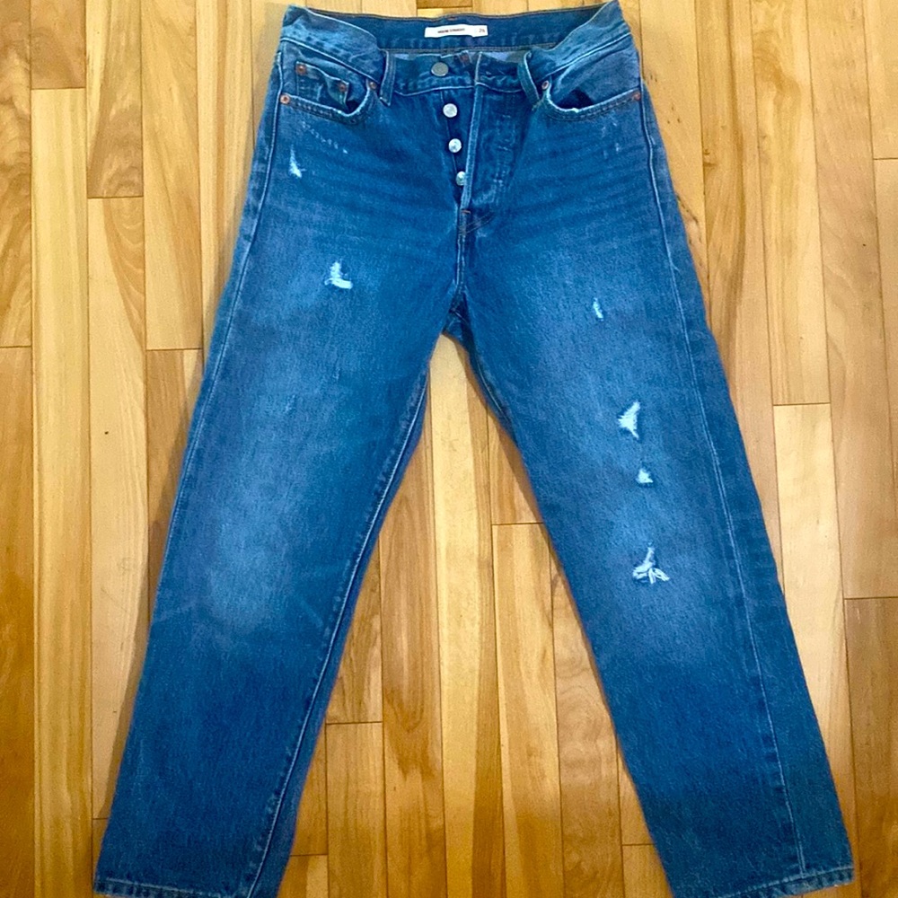 Like New Levi’s Wedgie Straight Jeans 26